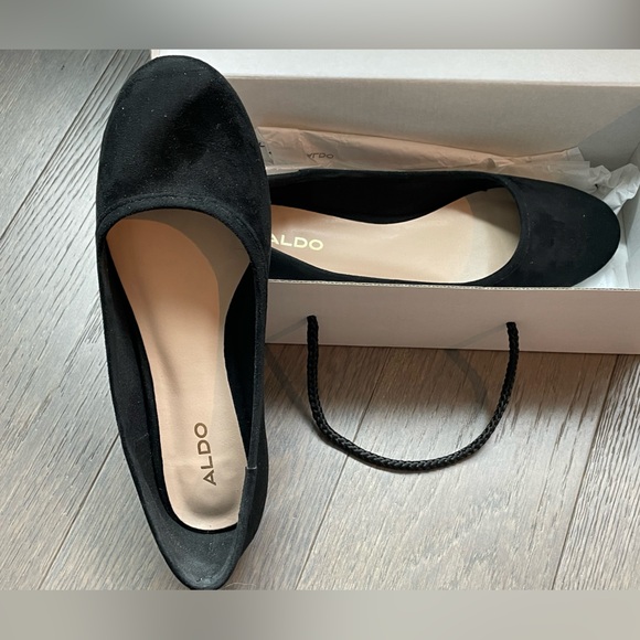 Suede Ballet Flats- LIKE NEW - Picture 3 of 5